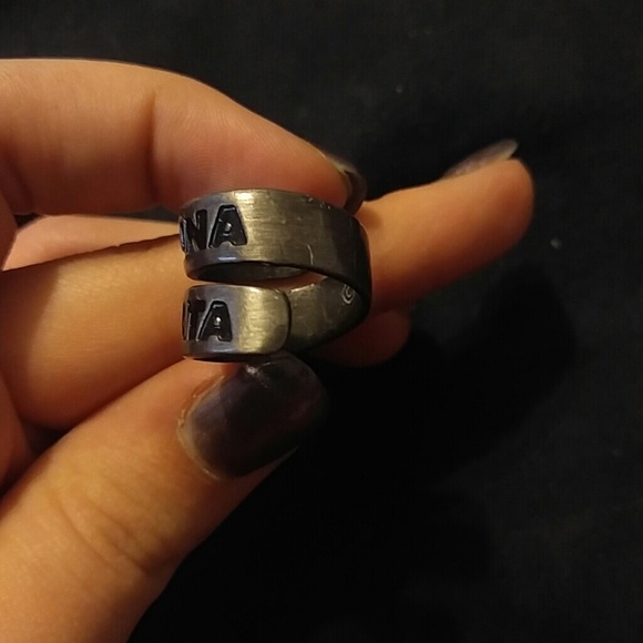 Ring - Picture 3 of 3